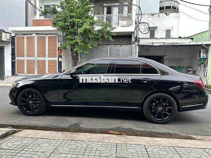 Mercedes  E200 - 106000 km Sx cuối 2017