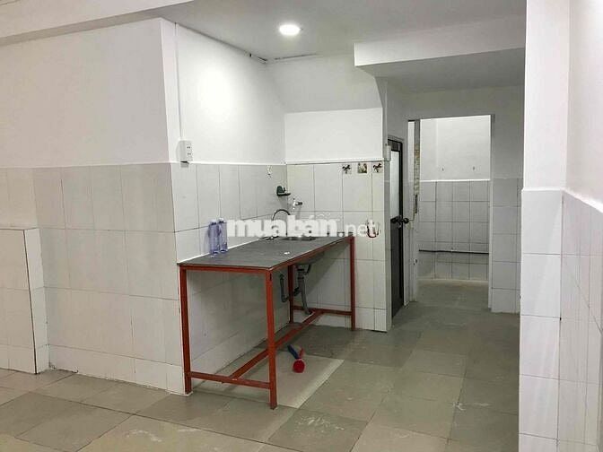 Phòng tầng trệt Khu vực chợ Cây Quéo - Hoàng Hoa Thám