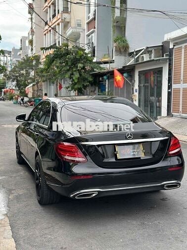 Mercedes  E200 - 106000 km Sx cuối 2017