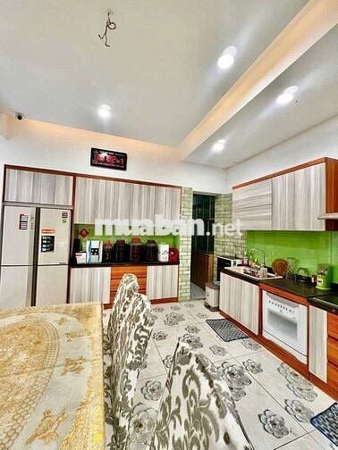 Biệt thự Full Nội Thất 13x12. 4 tấm 5 phòng giá 30 Triệu