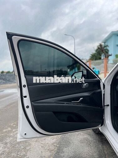 Hyundai Elantra 2023 1.6 Đặc biệt - rất đẹp và mới