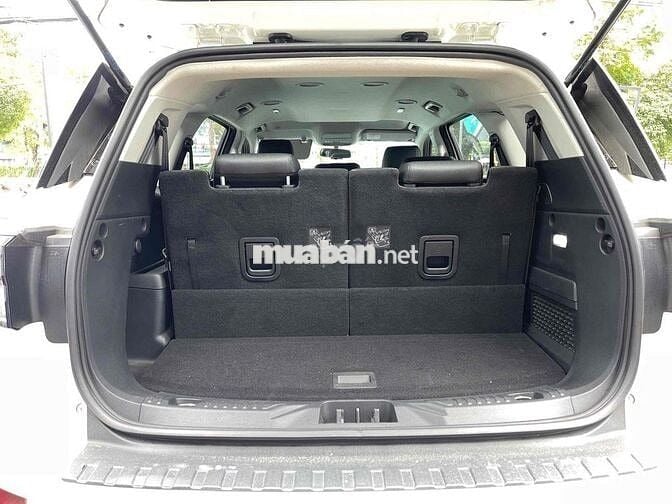 Ford Everest 2024 Ambiente 2.0L 4x2 AT - 12000 km