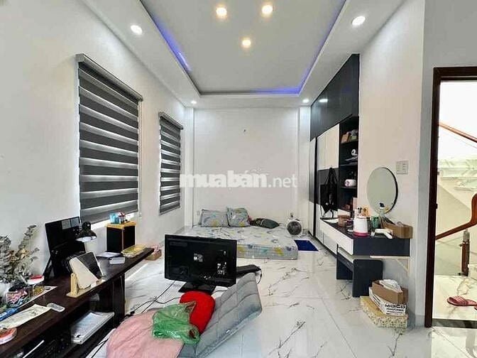 CÁCH MT 10M – Ô TÔ 4 CHỖ VÀO NHÀ - 5 TẦNG MỚI ĐẸP – NGANG 5.2M