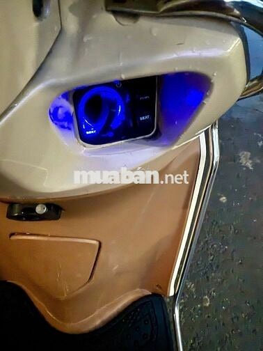 Chính chủ bán xe Lead đã lên smart key, sơn zin