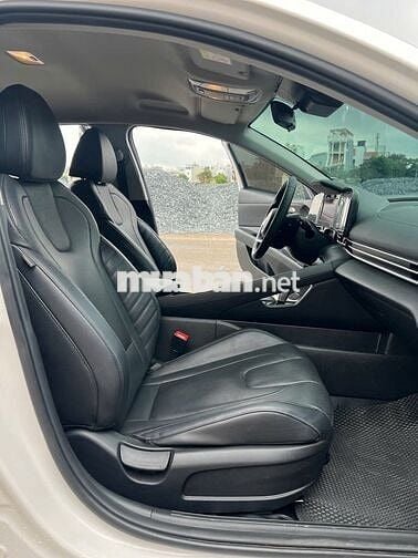 Hyundai Elantra 2023 1.6 Đặc biệt - rất đẹp và mới