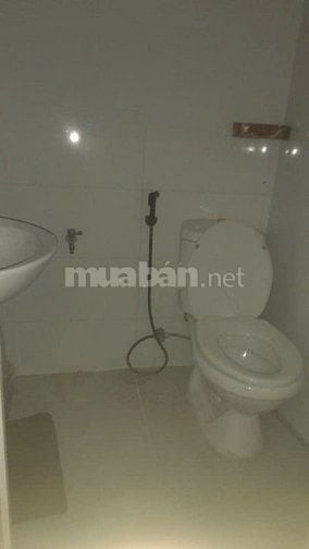 Cho thuê mặt bằng mặt tiền Nguyễn Văn Cừ, P.2, Q.5 giá 18tr