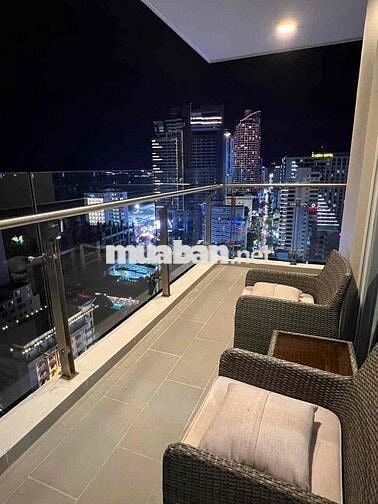 Cho Thuê Căn Góc 2 Phòng Ngủ 2 Ban công View Biển và Phố siêu đẹp