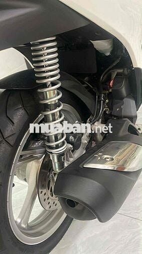 Xe tay ga Honda SH trắng đen