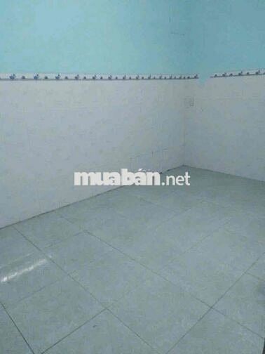 Cho thuê nhà 5tr/th DT: 4 × 24m cấp 4 có 2 phòng có nước sạch đường 7m