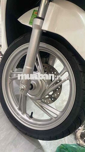 Xe tay ga Honda SH trắng đen