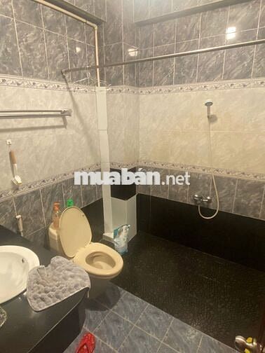 Phòng trọ 25m2 đường Nguyễn Trãi, Q5