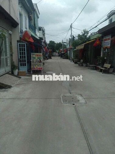 Cho thuê nhà 5tr/th DT: 4 × 24m cấp 4 có 2 phòng có nước sạch đường 7m