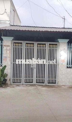Cho thuê nhà 5tr/th DT: 4 × 24m cấp 4 có 2 phòng có nước sạch đường 7m