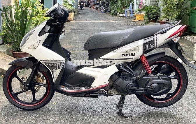 yamaha nouvo 4 Lx trắng đen 2011 máy zin ít SD đep