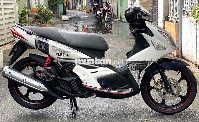 yamaha nouvo 4 Lx trắng đen 2011 máy zin ít SD đep