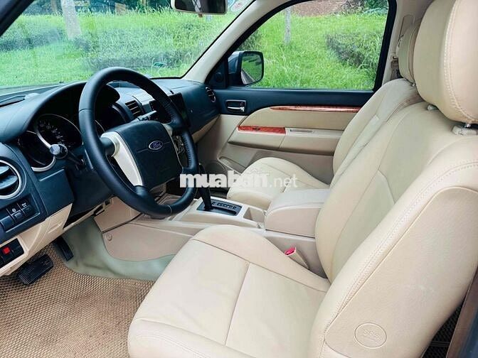 Ford Everest 2012 2.5L 4x2 AT - 111000 km