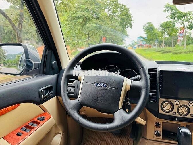 Ford Everest 2012 2.5L 4x2 AT - 111000 km