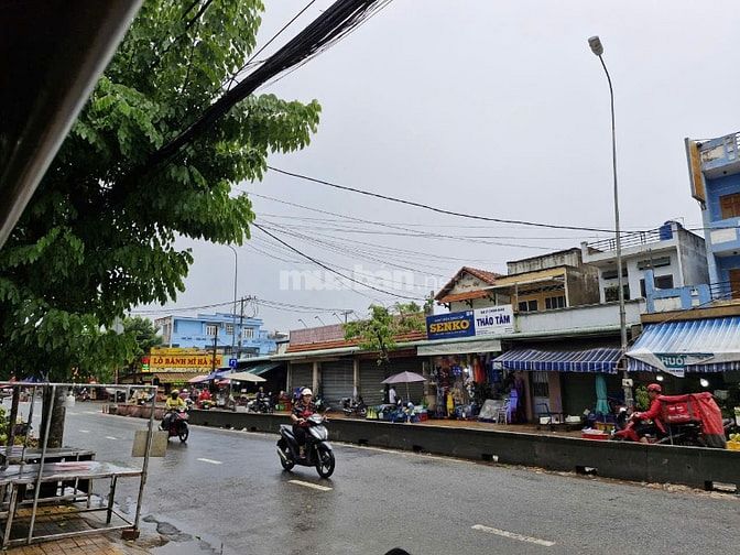 Bán Nhà mặt tiền Nguyễn Thị Sóc, cổng chợ đầu mối nông sản Tân Xuân,HM