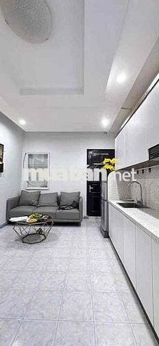 Bán nhà tập thể phố 8/3 nhà đẹp 2 thoáng ở ngay 50m Tâng 2 giá 2,58 tỷ