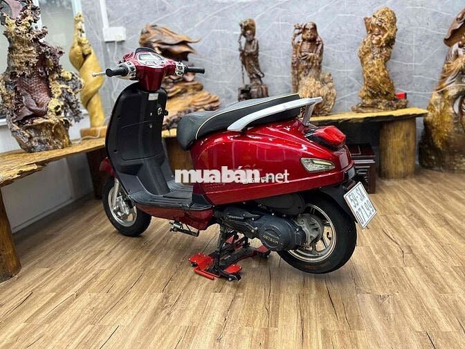 👉Vespa 50cc chính chủ 2022 biển SG máy zin êm