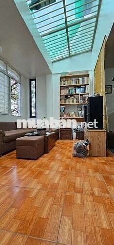 HIẾM – VIP – PHÂN LÔ LẠC TRUNG 🔥
🏡 NHÀ ĐẸP LONG LANH – Ô TÔ TRÁNH