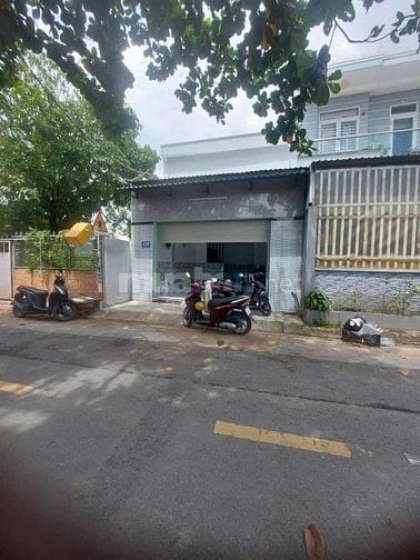 Nhà mặt tiền Hóc Môn, 2 tỷ 150tr