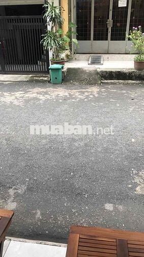 Cho thuê phòng rộng mặt tiền 55m2