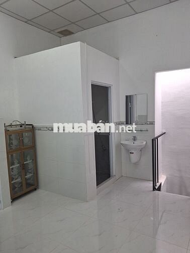 Cho thuê phòng Tầng 1, sạch sẽ, mới xây, thoáng mát,