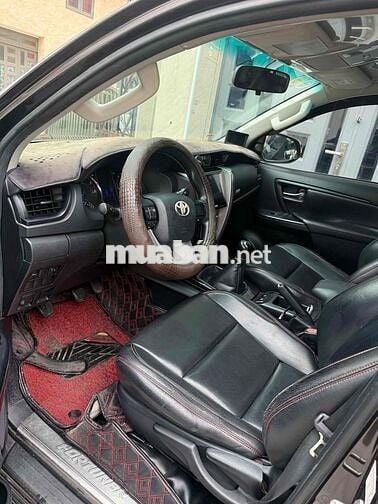 Toyota Fortuner 2017 2.4G 4x2 - máy dầu số sàn gia