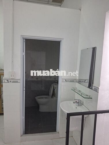 Cho thuê phòng Tầng 1, sạch sẽ, mới xây, thoáng mát,