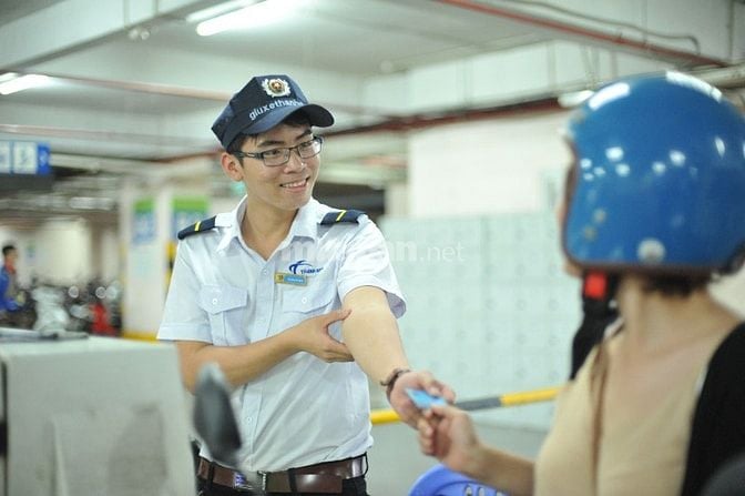 20 Nam/Nữ quẹt thẻ xe Q1, Q2, Q7, Q9, Bình Thạnh