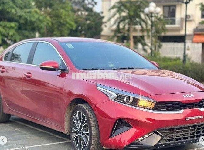 Kia K3 2025 Luxury 1.6 AT - màu đỏ - siêu lướt