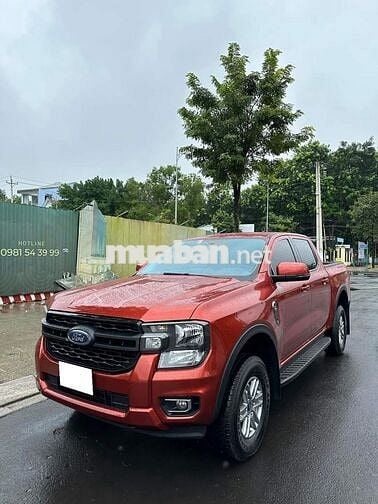 Ford Ranger 2022 XLS 2.0 4x4 AT đỏ đẹp
