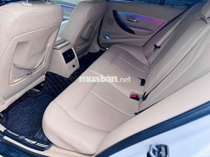 BMW 3 Series 2013 320i - 84000 km
