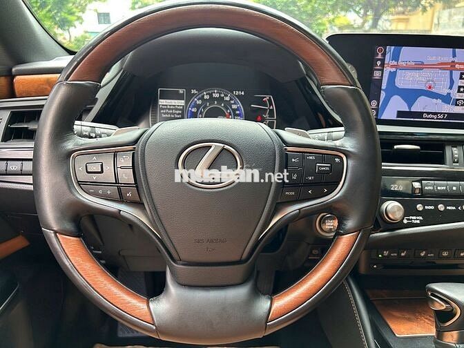 Lexus ES250 2022 - 28000km - 01 chủ giữ gìn, đi kỹ
