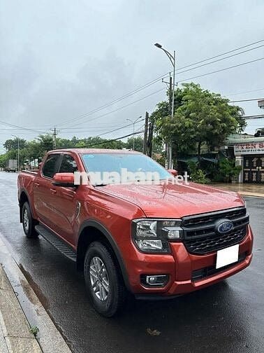 Ford Ranger 2022 XLS 2.0 4x4 AT đỏ đẹp