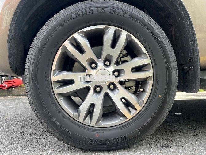 Ford Everest 2018 Trend 2.0L 4x2 AT - 76000 km