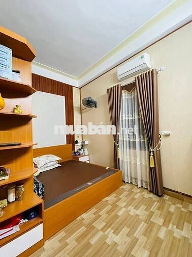 Chú Thư gửi rao căn nhà 43m 5t ở Mỗ Lao,HĐ, ngõ thoáng, giá bán 7,1 tỷ