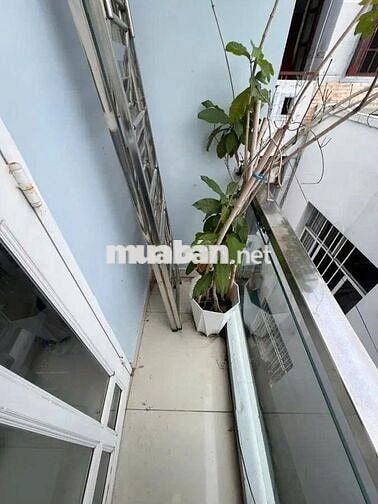 NHÀ TRƯỜNG CHINH- TÂN BÌNH– NGAY CHỢ BÀ QUẸO –NGANG 4M- HẺM THÔNG-