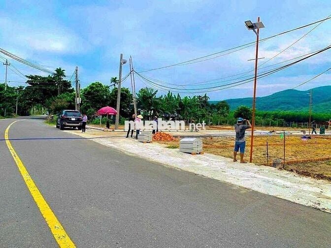 2 LÔ LIỀN KỀ MẶT TIỀN ĐƯỜNG NHỰA 5M5,10M5 CÁCH SÂN BAY ĐÀ NẴNG 10KM