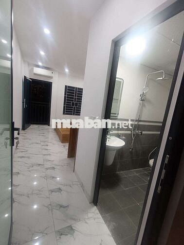 Cho thuê phòng trọ mới tinh full đồ chỉ việc xách vali ở gần trường
