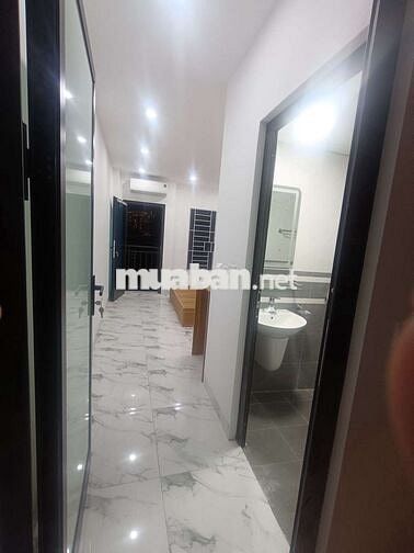Cho thuê phòng trọ mới tinh full đồ chỉ việc xách vali ở gần trường