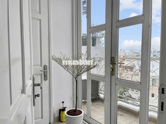 Căn hộ 1PN ban công thoáng, full nội thất tiện ích, khu dân trí cao