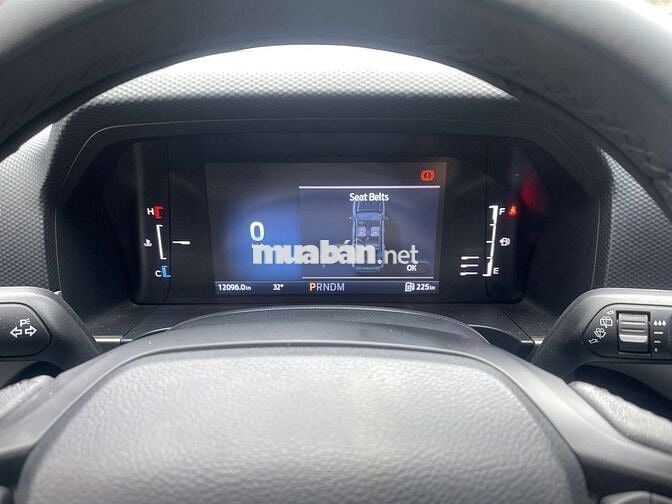 FORD EVEREST AMBIENT 1 CẦU 2024 - 12000KM
