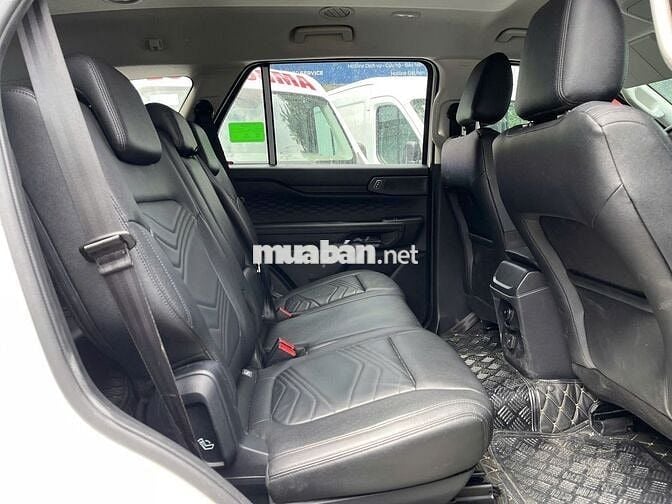 FORD EVEREST AMBIENT 1 CẦU 2024 - 12000KM