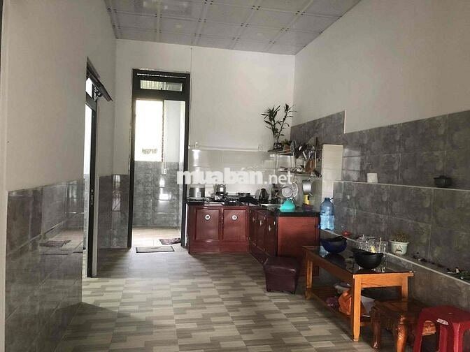 Cho thuê nhà Nguyên Căn, 100m2, nội thất cơ bản, đường Dankia Phường 7