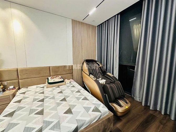 Xuân Thủy 65m2*7T, 3 thoáng, cách phố 50m, thuê 60tr/th, đủ PCCC 14 tỷ
