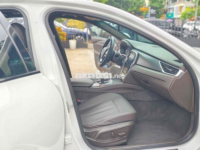 VinFast Lux A2.0 2019 2.0 AT - km màu trắng