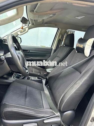 Toyota Hilux 2019 2.4E 4×2 MT nhập Thái Lan