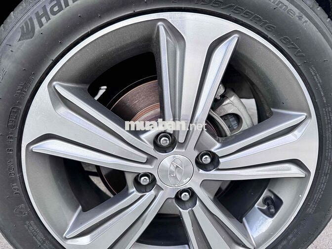 Hyundai Accent 2019 1.4  At bản fun  cừa xổ trời